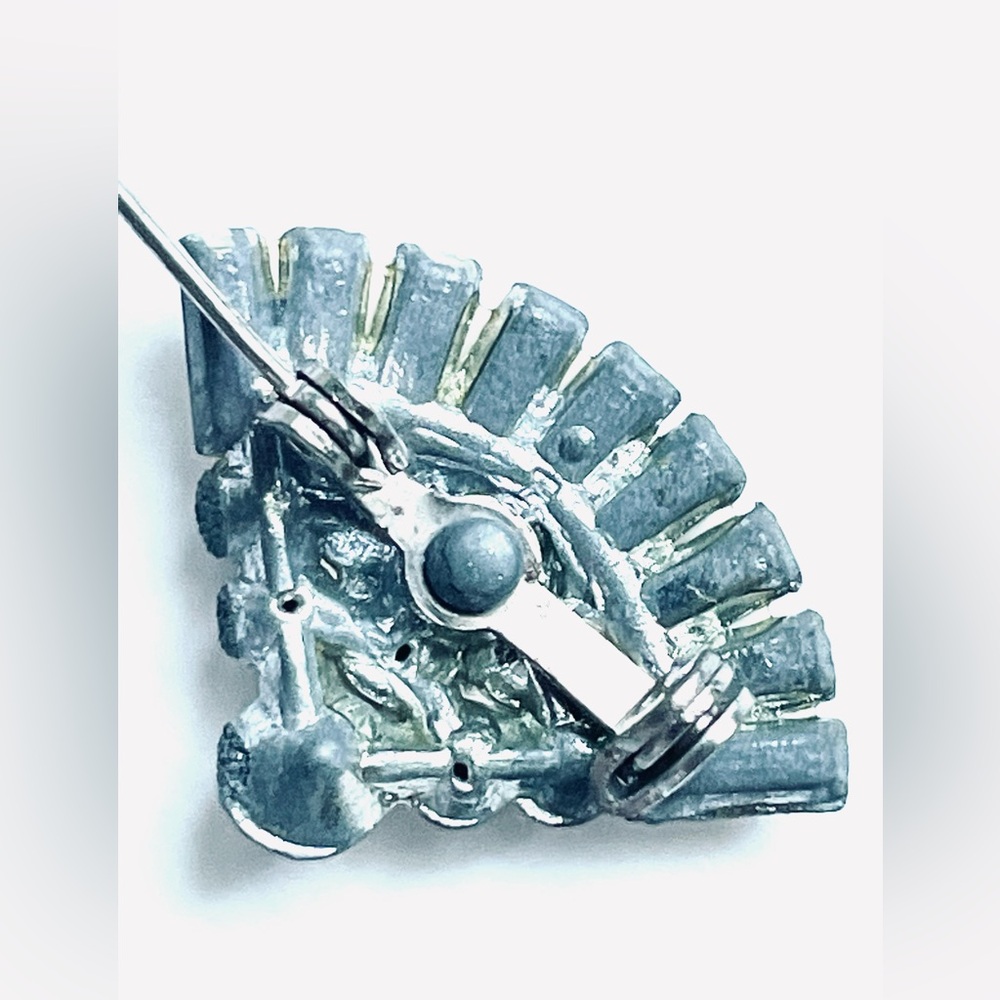 Art Deco Silver Rhinestone Pin - Picture 8 of 10